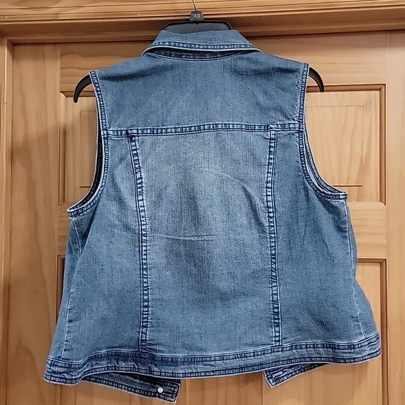NWT Christopher & Banks Jean Vest - Picture 4 of 6